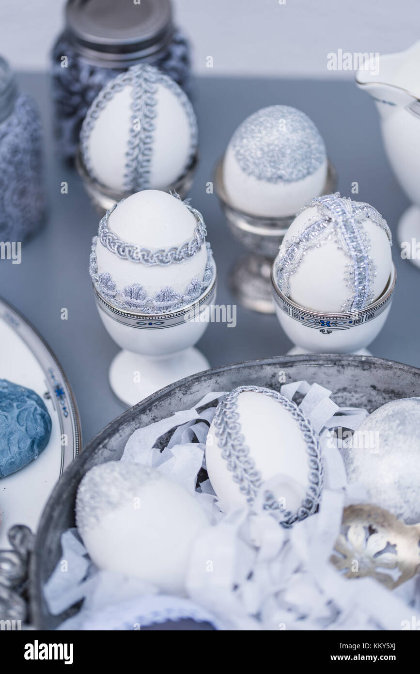 Le uova di pasqua, grigio, pizzi, latta, dettaglio, vicino, Foto Stock