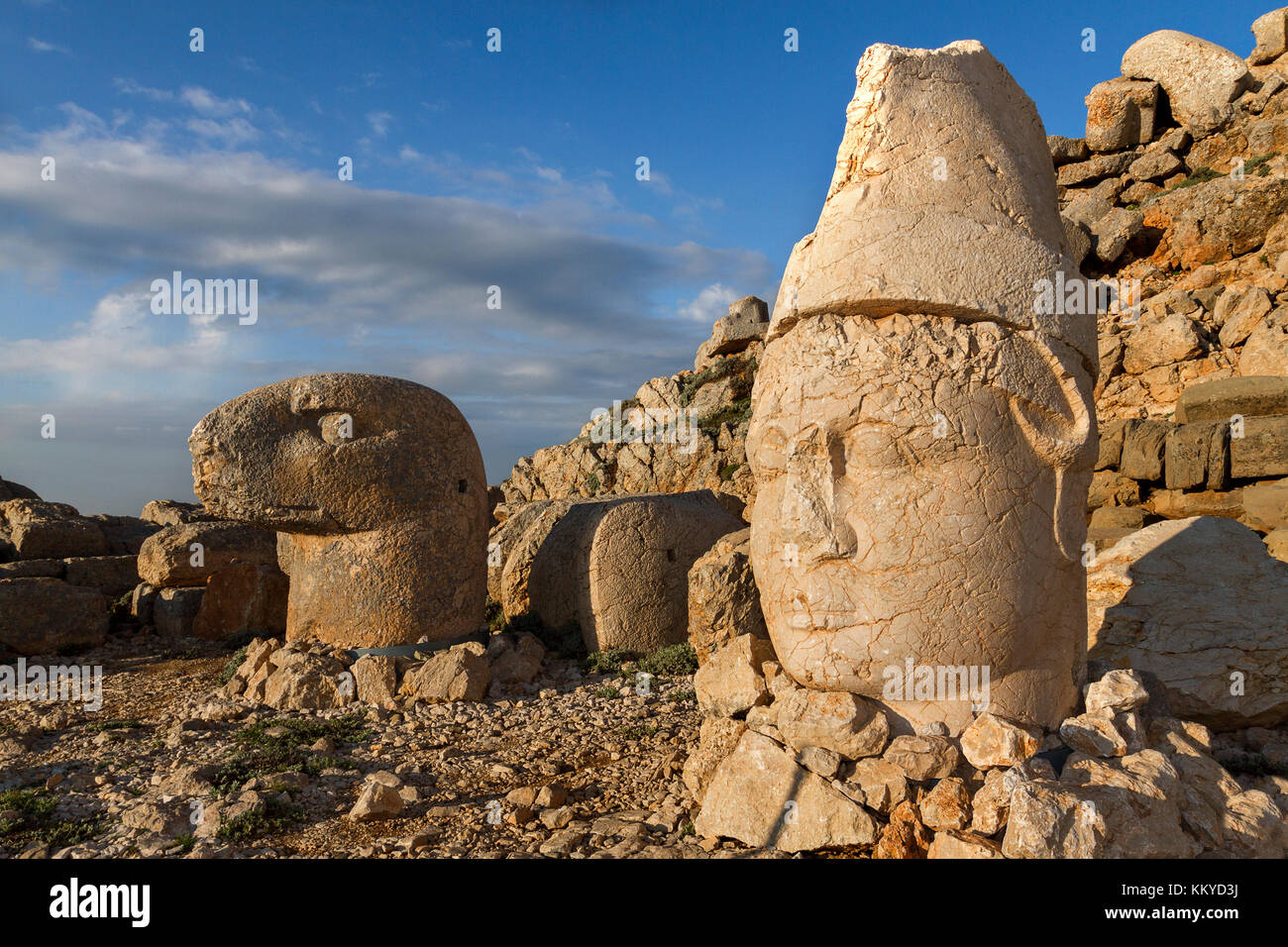 Statua gigante testate costruite nel I secolo a.c. sul monte Nemrut, adiyaman, Turchia. Foto Stock