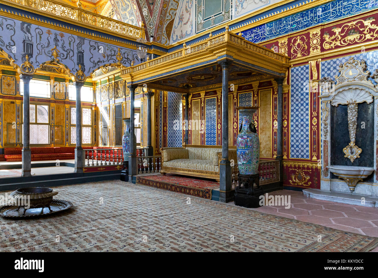 Camera in la sezione dell'Harem del Palazzo Topkapi a Istanbul, Turchia. Foto Stock