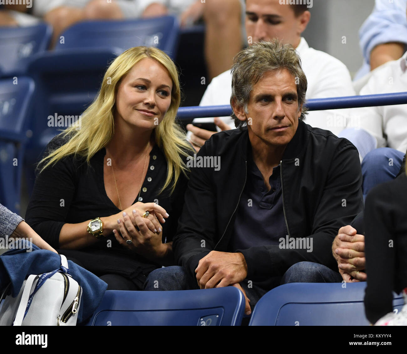 NEW YORK, NY - 06 SETTEMBRE: Christine Taylor, ben Stiller il giorno 9 del 2016 US Open all'USTA Billie Jean King National Tennis Center il 6 settembre 2016 nel quartiere Flushing del quartiere Queens di New York City People: Christine Taylor, ben Stiller Foto Stock