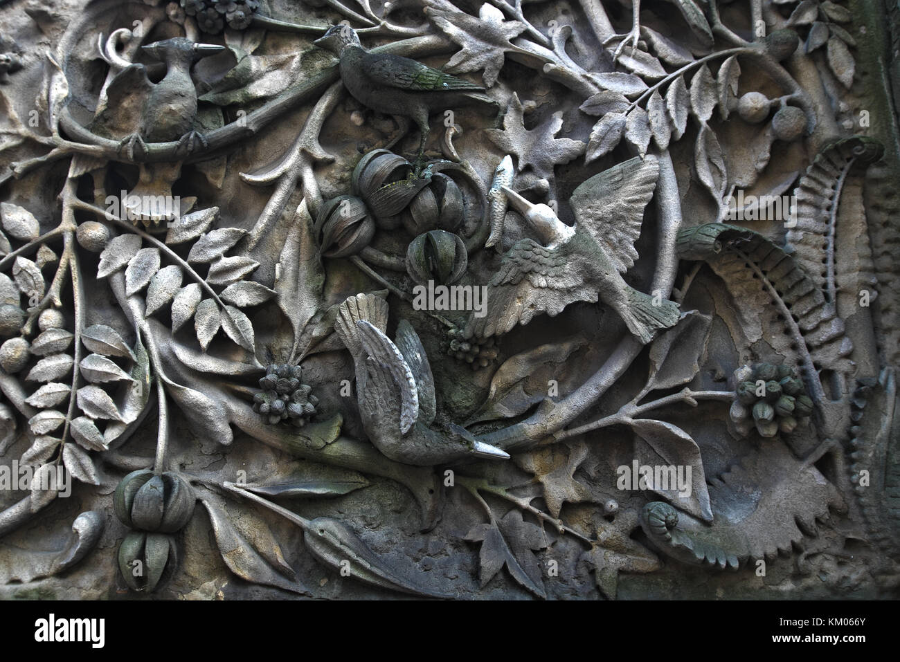 Ornato dettagli decorativi su un recinto di pietra. Foto Stock