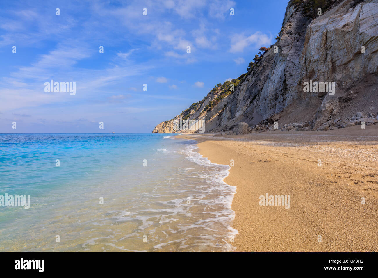 La Bellissima Spiaggia Di Egremni Sullisola Di Lefkada In