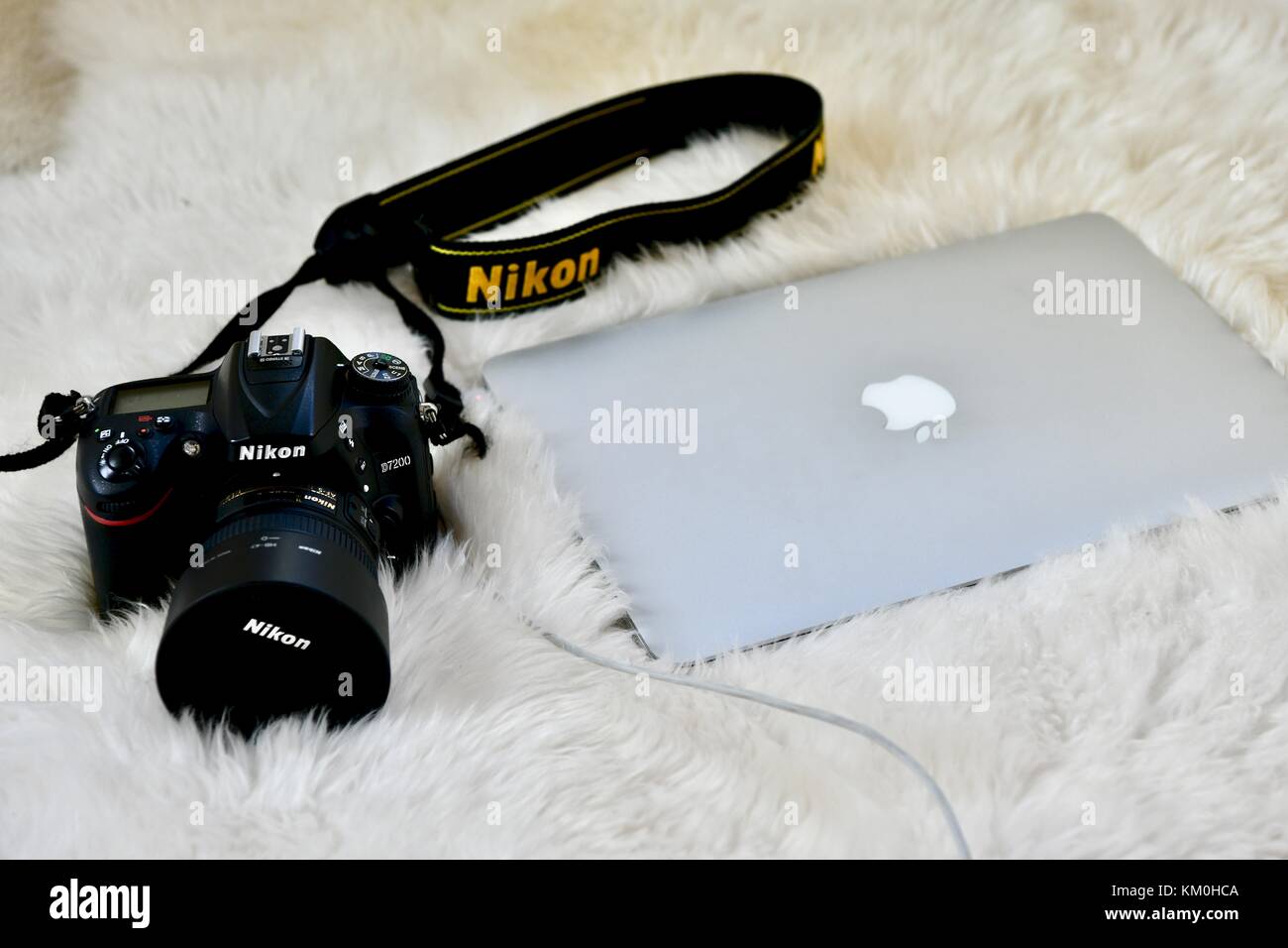 Fotocamera reflex digitale Nikon D7200 con obiettivo Nikkor da 50 mm Foto Stock