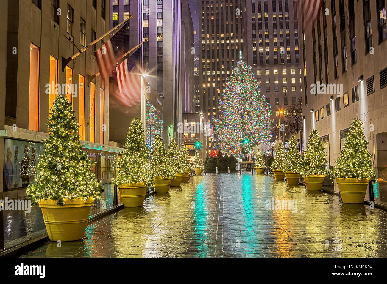 Rockefeller Center Natale.Albero Di Natale Al Rockefeller Center Di Manhattan New York City Foto Stock Alamy