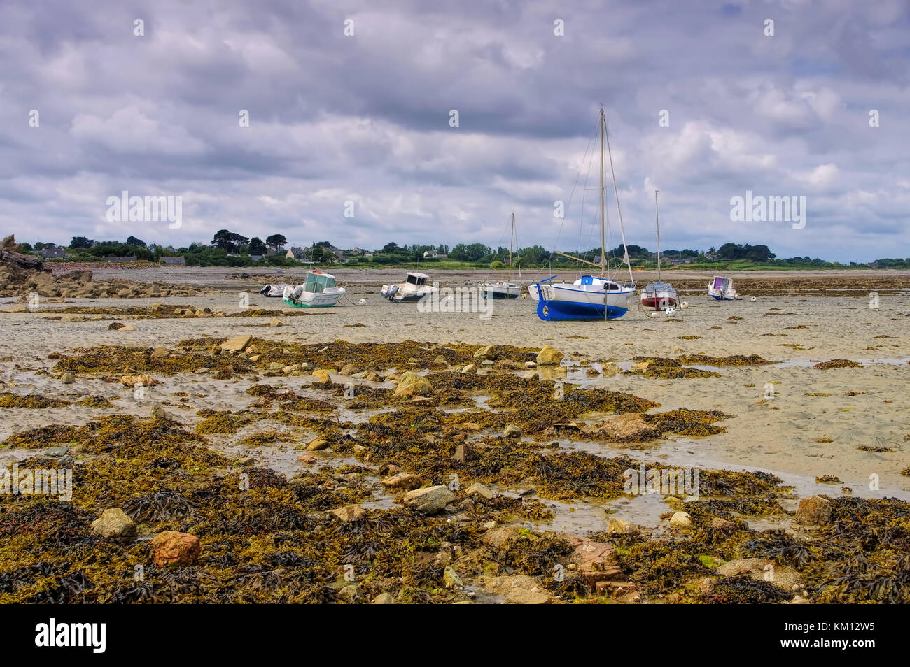 Brittany imbarcazioni a bassa marea, Francia Foto Stock
