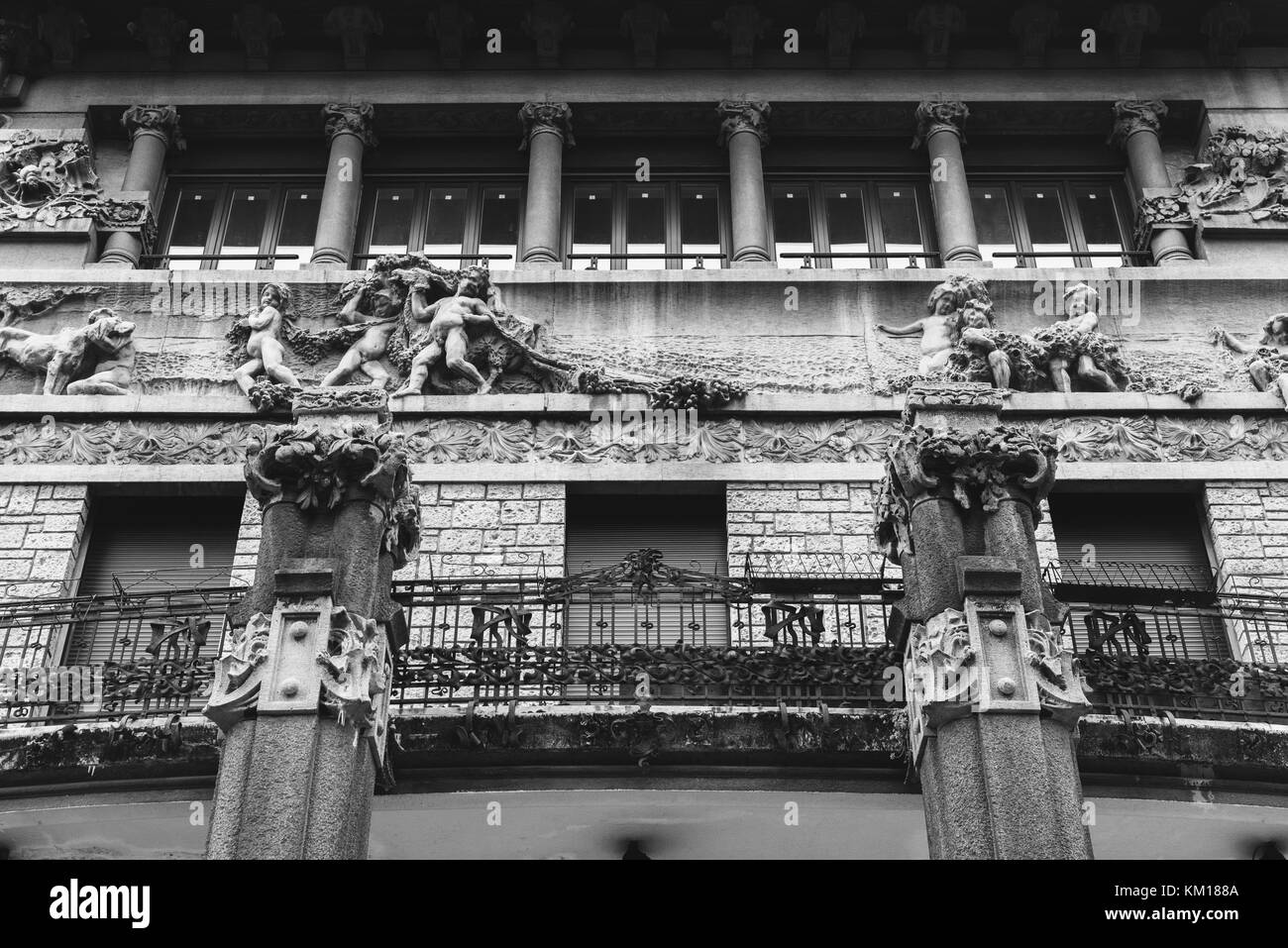 "La Villa", costruita nel quartiere Buonarotti di Milano da Luigi Faccanoni nel 1913, costruita in stile Art Noveau, nota anche come "Liberty" Foto Stock