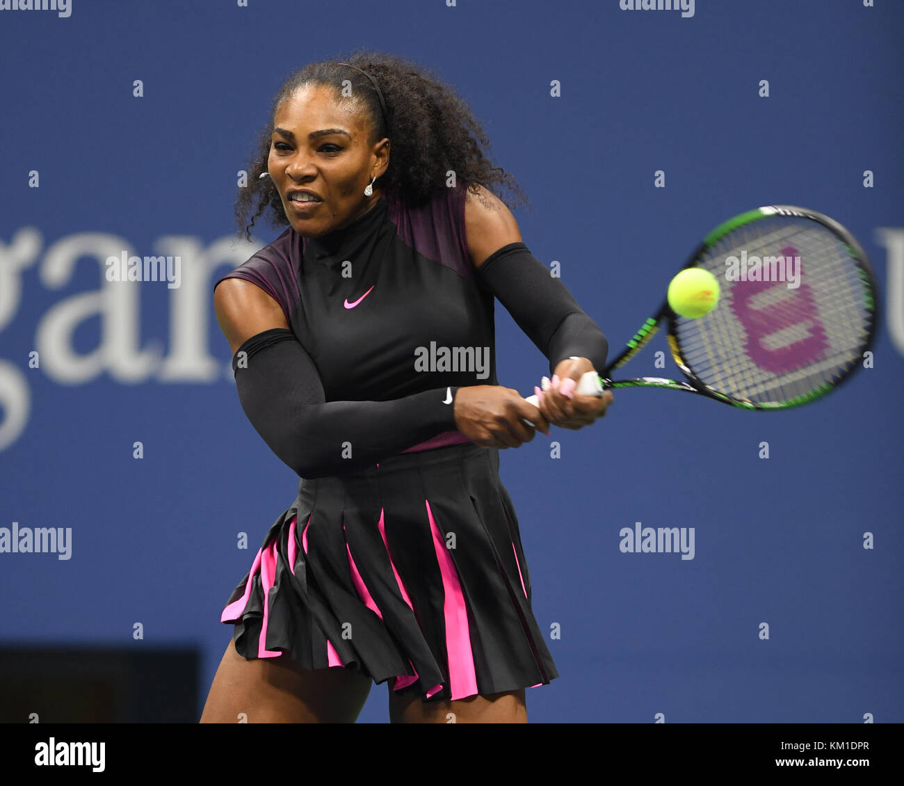 NEW YORK, NY - 01 SETTEMBRE: Serena Williams il quarto giorno del 2016 US Open all'USTA Billie Jean King National Tennis Center il 29 agosto 2016 nel quartiere Flushing del quartiere Queens di New York City People: Serena Williams Foto Stock