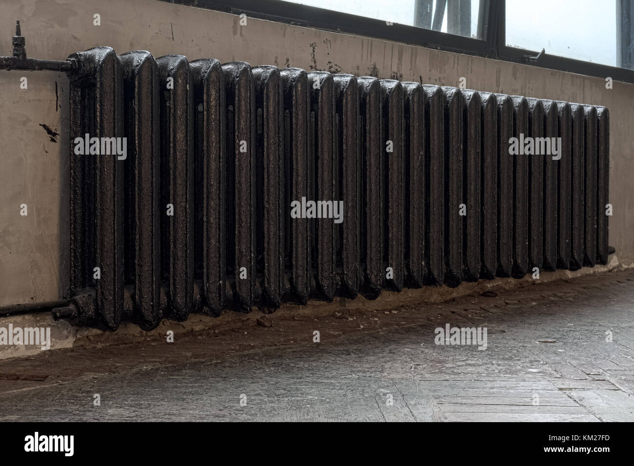 Batteria di riscaldamento immagini e fotografie stock ad alta risoluzione -  Alamy