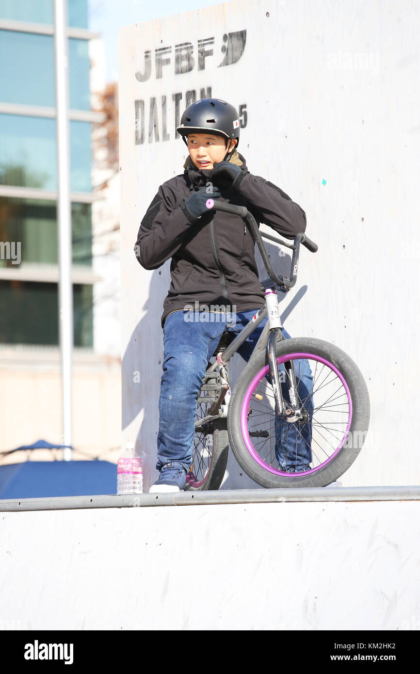 Okayama, Giappone. 3 dicembre 2017. Minato Oike Cycling : 2017 Japan National BMX Freestyle Park Championships Elite Qualifier, al parco Shimoishii di Okayama, Giappone . Crediti: AFLO/Alamy Live News Foto Stock