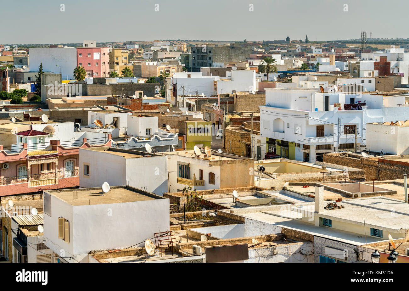 Vista di El Jem città dall'anfiteatro romano, la Tunisia. Foto Stock