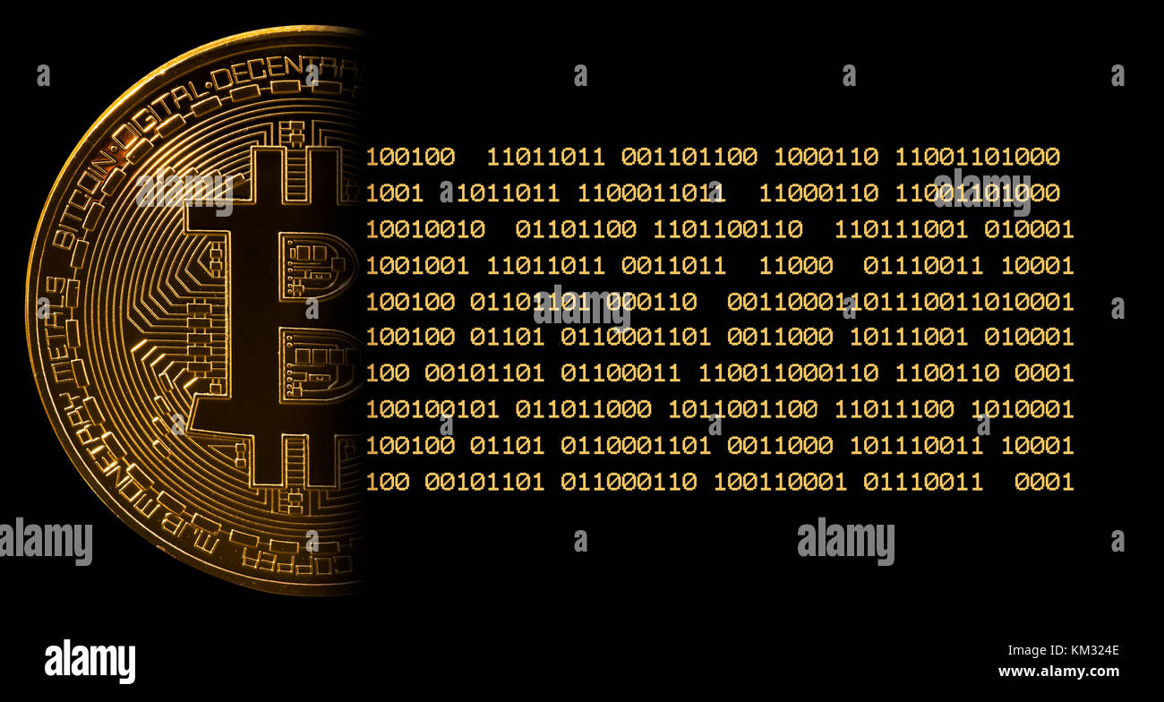 Bitcoin singola immagine macro contro nero con bit Foto Stock