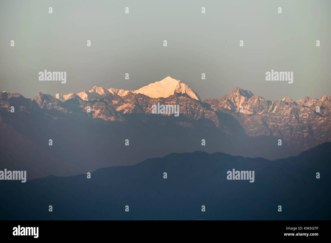 La gamma della montagna da Kathmandu Foto Stock