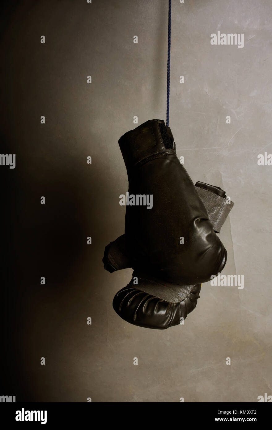 Vecchio guanti boxer Foto Stock