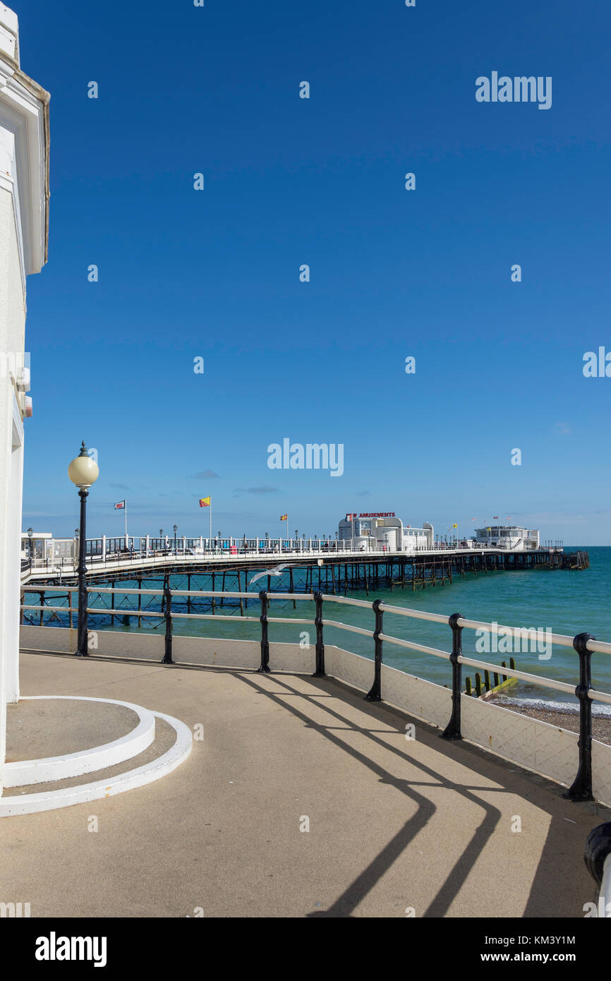 Art Deco Worthing Pier, Worthing, West Sussex, in Inghilterra, Regno Unito Foto Stock