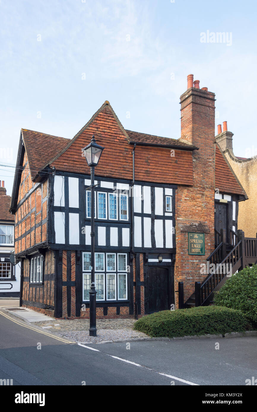 Xv secolo gli spread Eagle Hotel, West Street, Midhurst, West Sussex, in Inghilterra, Regno Unito Foto Stock