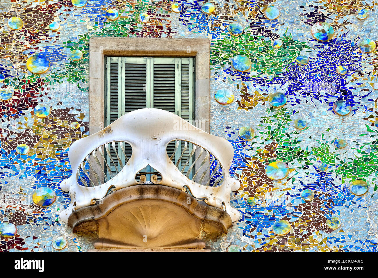 Casa Batllo facciata. il famoso edificio progettato da Antoni Gaudi è una delle principali attrazioni turistiche di Barcellona, Spagna Foto Stock