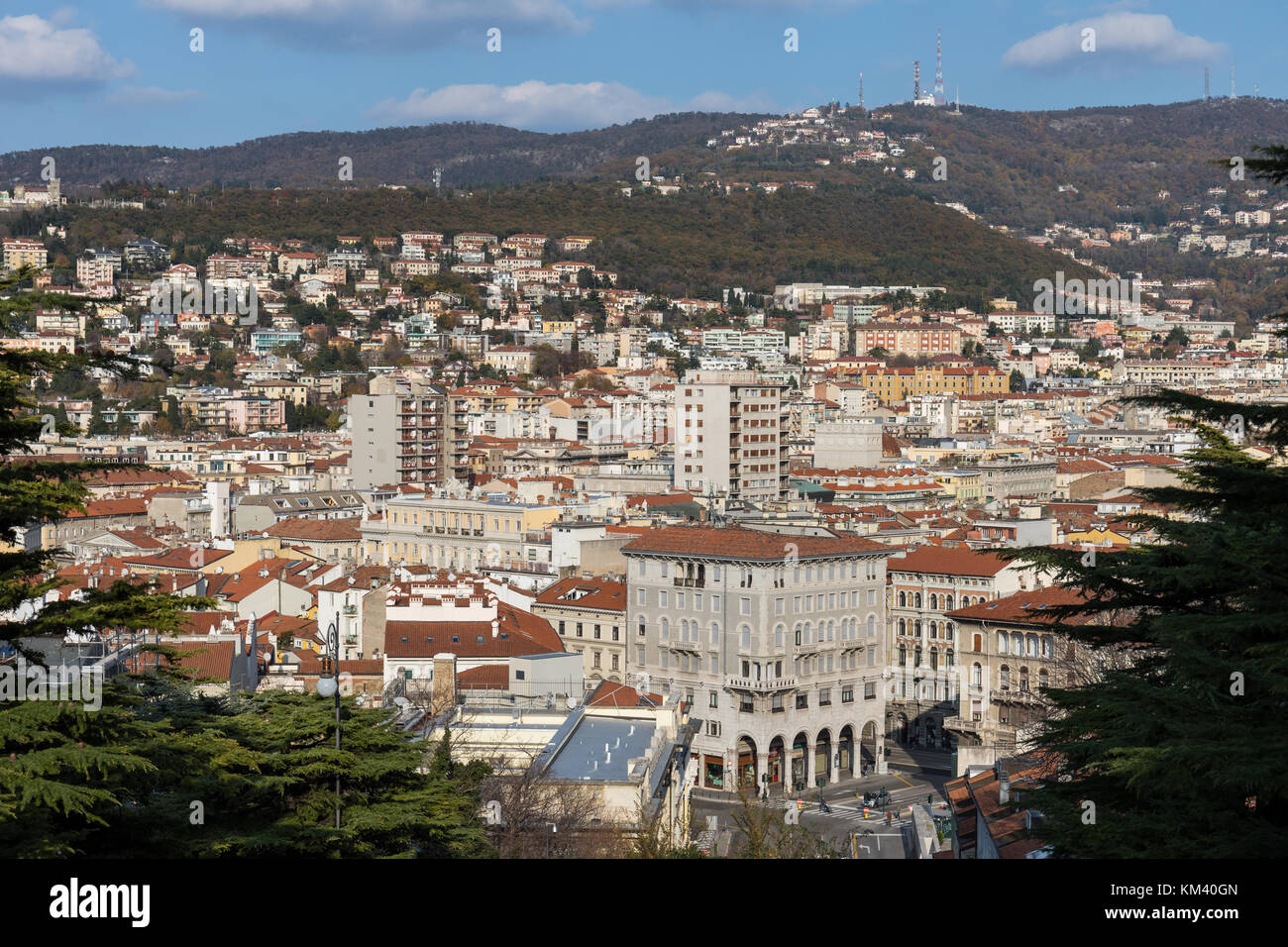 Vista di trieste da san giusto hill, friuli venezia giulia, Italia Foto Stock