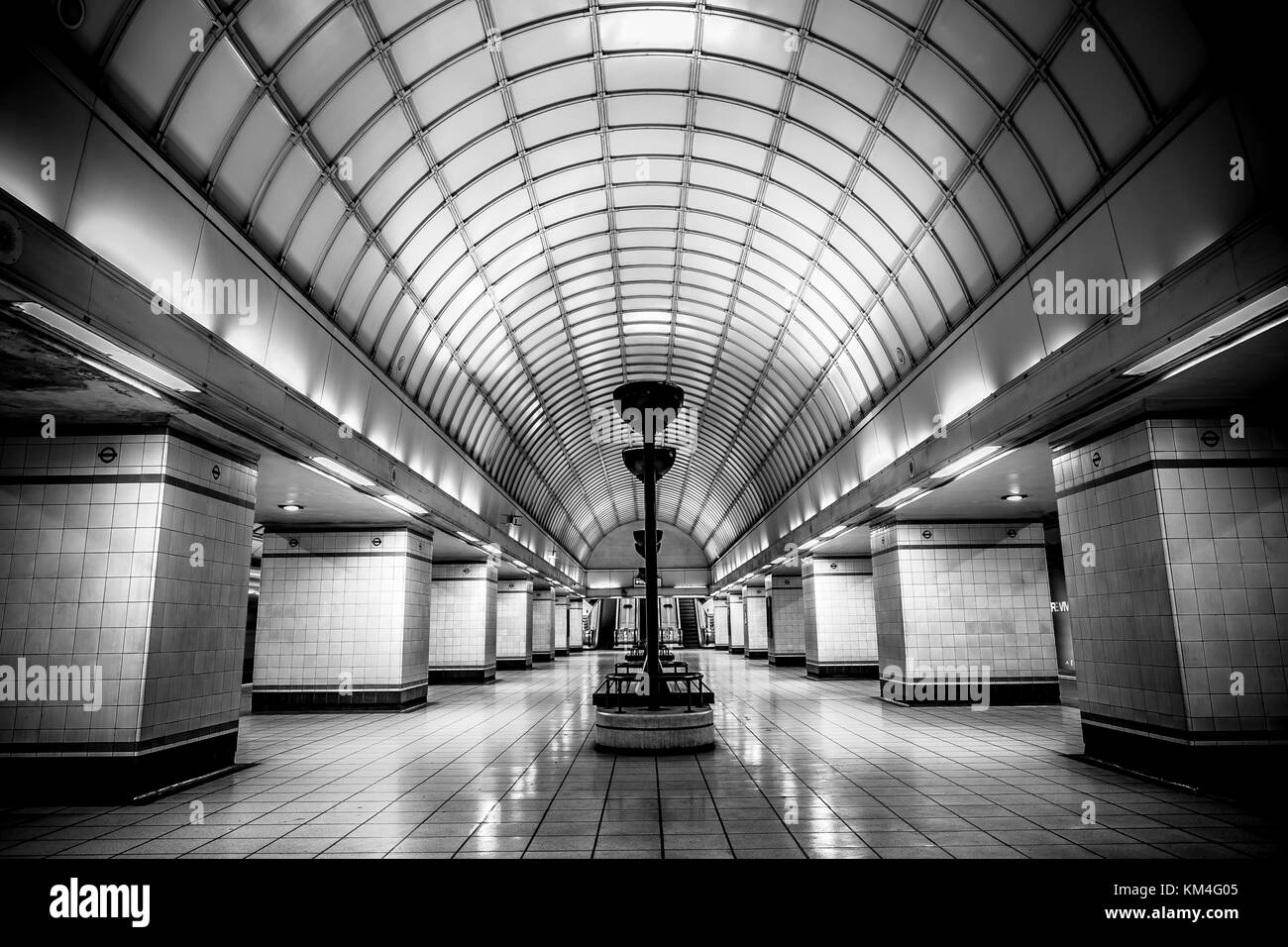 Gants Hill tube station Foto Stock