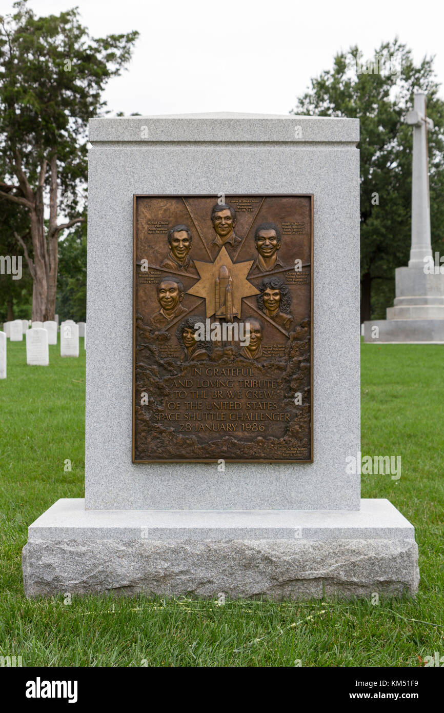 Space Shuttle Columbia Memorial tomba vicino al Cimitero Nazionale di Arlington, Virginia, Stati Uniti. Foto Stock