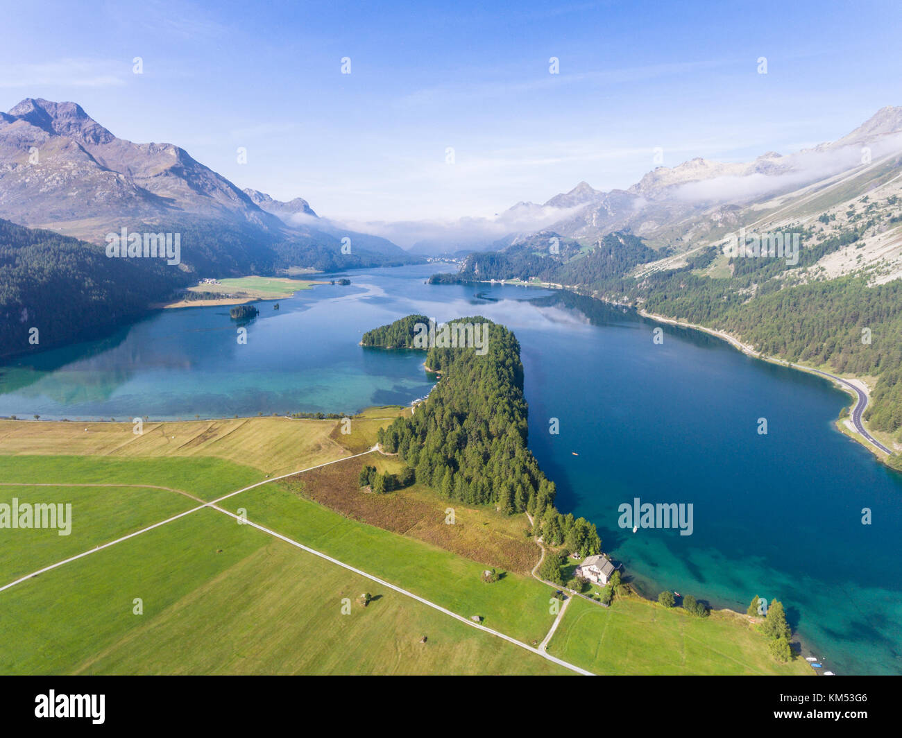 Engadina, il lago di Sils nel cantone dei Grigioni Foto Stock