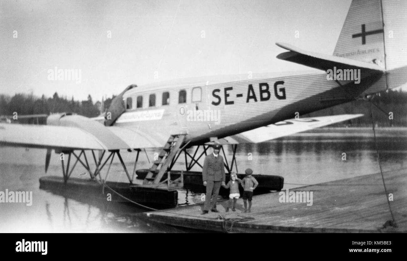 Lo Junker G 24 è uno storico modello di aerei, sviluppato come aereo da ricognizione e trasporto. Fu utilizzato durante la metà del XX secolo per scopi militari, riflettendo i progressi tecnologici del suo tempo. Foto Stock
