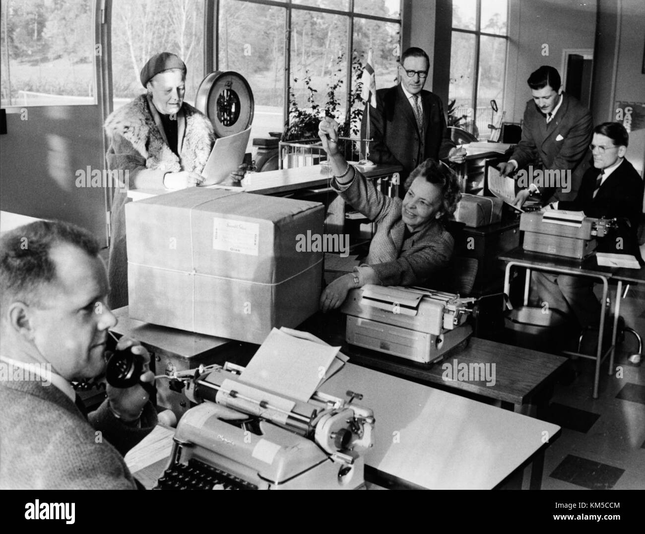 Questa immagine mostra l'ufficio vendite SAS presso il terminal internazionale di Stockholmâ nell'area di Haga nel 1962, che illustra le operazioni e il design dell'airlineâ. Foto Stock