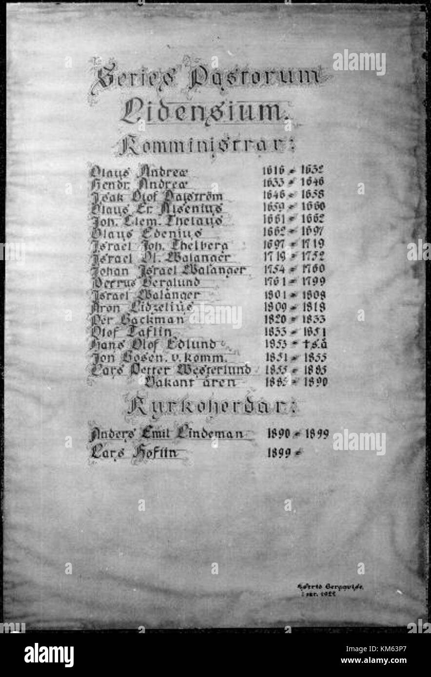 Una fotografia della vecchia chiesa di Lidens, situata in Svezia, elencata nell'ID KMB 1600020004443 del Consiglio nazionale svedese per il patrimonio culturale. Questa chiesa è rinomata per la sua architettura medievale e il patrimonio culturale. Foto Stock