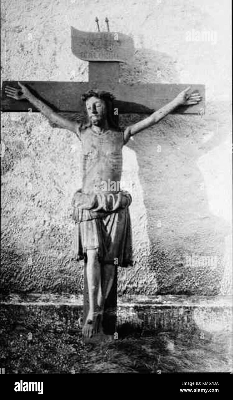 La chiesa di Hagshults, situata nel sud della Svezia, è una chiesa medievale conservata dal National Heritage Board svedese. La chiesa presenta elementi architettonici gotici e funge da punto di riferimento culturale e storico della regione. Rimane un sito significativo per comprendere la storia religiosa medievale della Svezia. Foto Stock