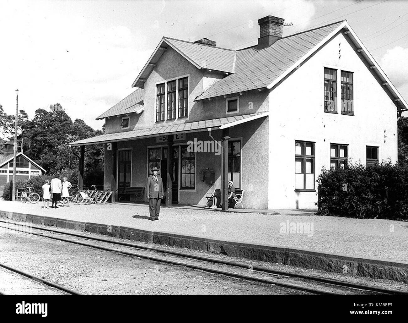 Slite Station, situata a Gotland, in Svezia, è una stazione ferroviaria storica che è stata una parte fondamentale della rete di trasporto dell'isola, giocando un ruolo significativo nei viaggi regionali. Foto Stock