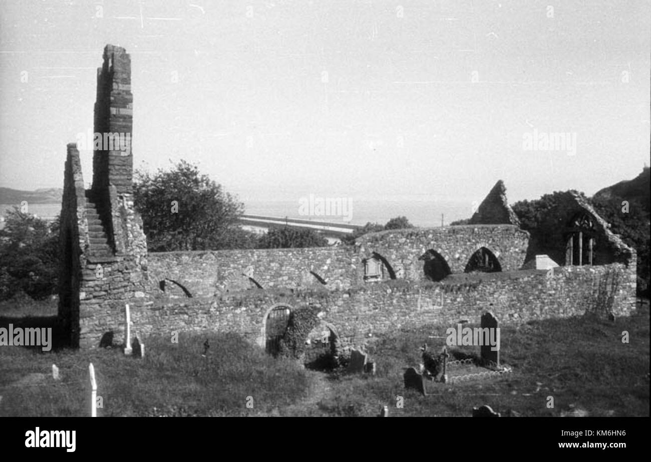 Howth è un villaggio in Irlanda, noto per il suo porto panoramico e il suo significato storico. Howth KMB è inserito nella lista del patrimonio nazionale svedese, evidenziando il suo valore storico e culturale come sito costiero. Foto Stock