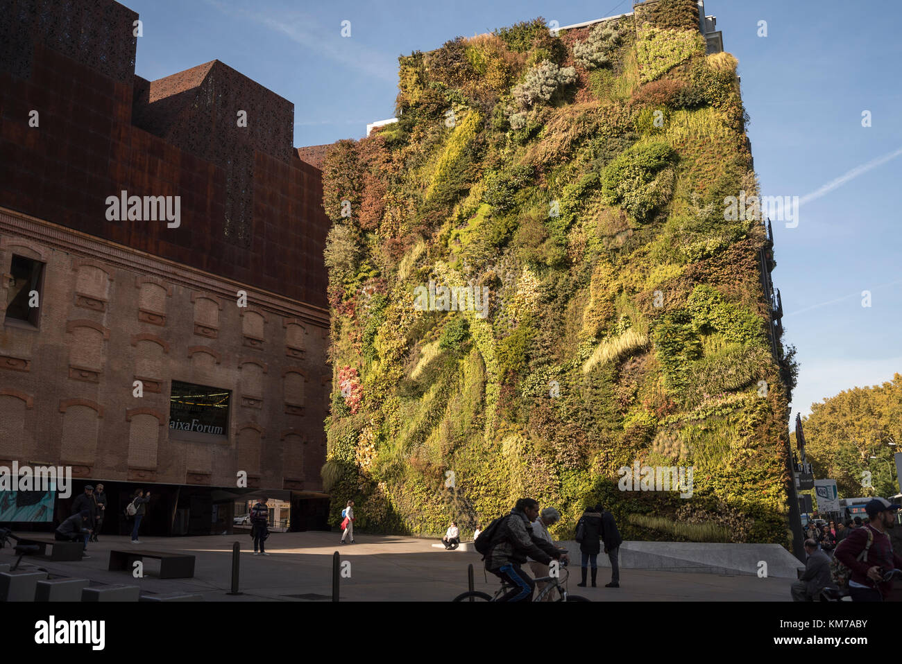 Caixa Forum di Madrid e madrid come destinazione per le vacanze Foto Stock