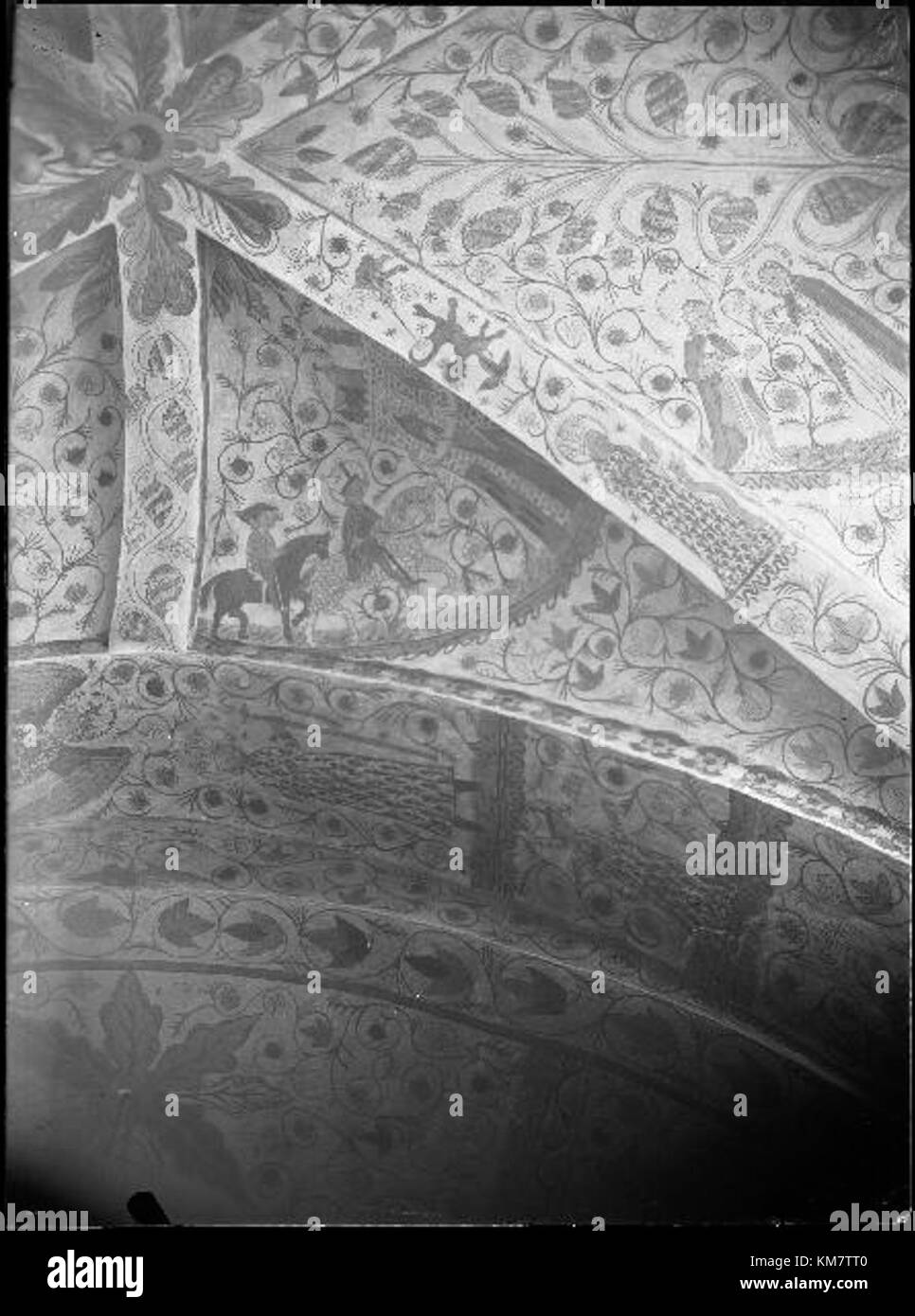 Norrsunda Church è una storica chiesa svedese situata nella parrocchia di Norrsunda. Presenta la tradizionale architettura della chiesa scandinava ed è stato un sito per i servizi religiosi per secoli. Foto Stock