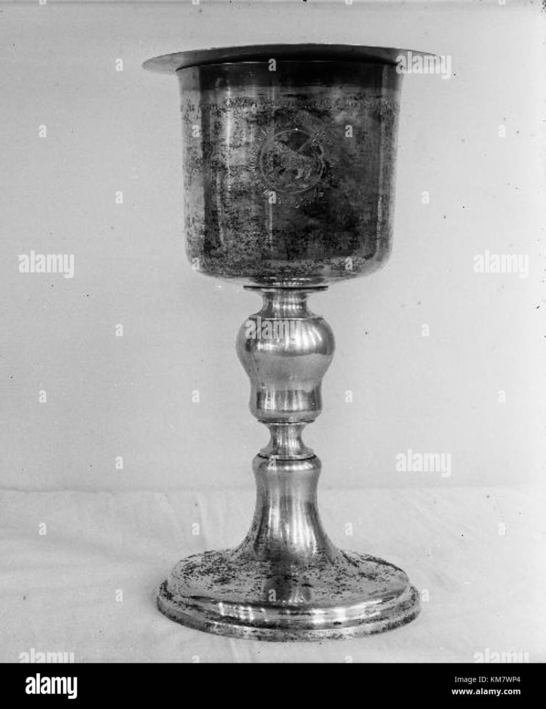 Una fotografia della vecchia chiesa di Lundby in Svezia, conservata come parte degli archivi del National Heritage Board svedese, che mostra il suo significato storico e architettonico. Foto Stock