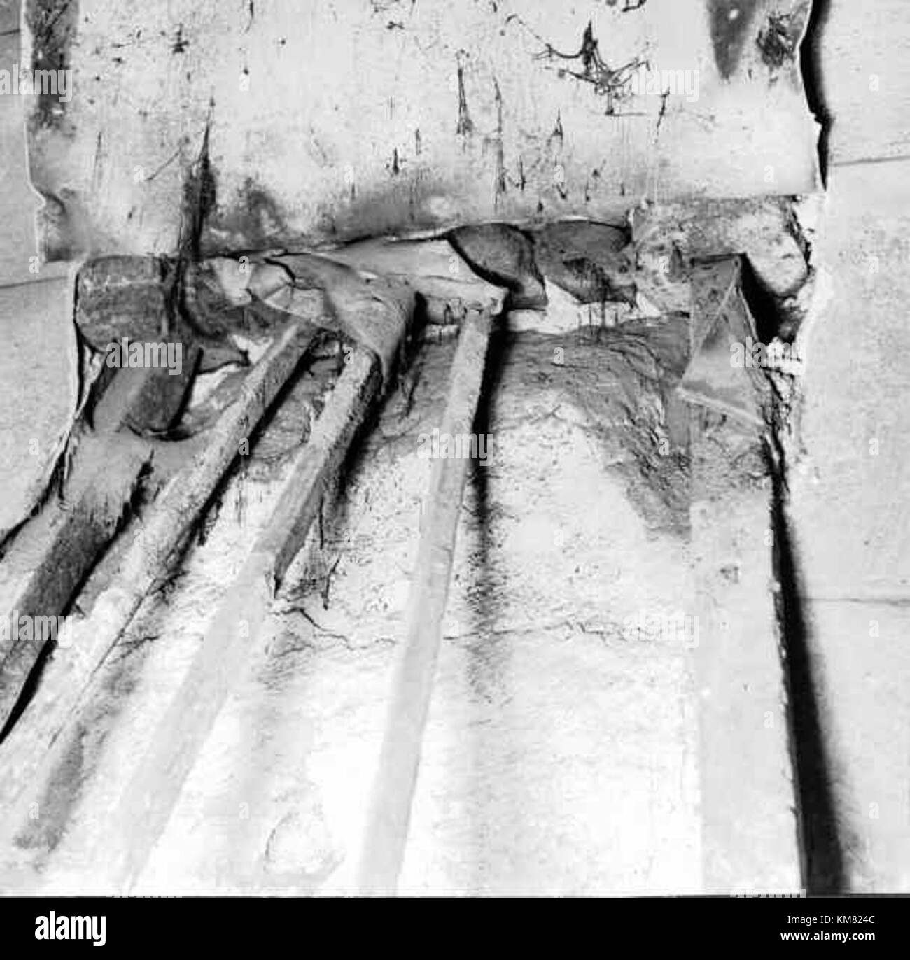 La cattedrale di Lund, conosciuta anche come Lunds Domkyrka, è un'iconica chiesa svedese famosa per la sua splendida architettura romanica e il ruolo storico nel cristianesimo svedese. Foto Stock