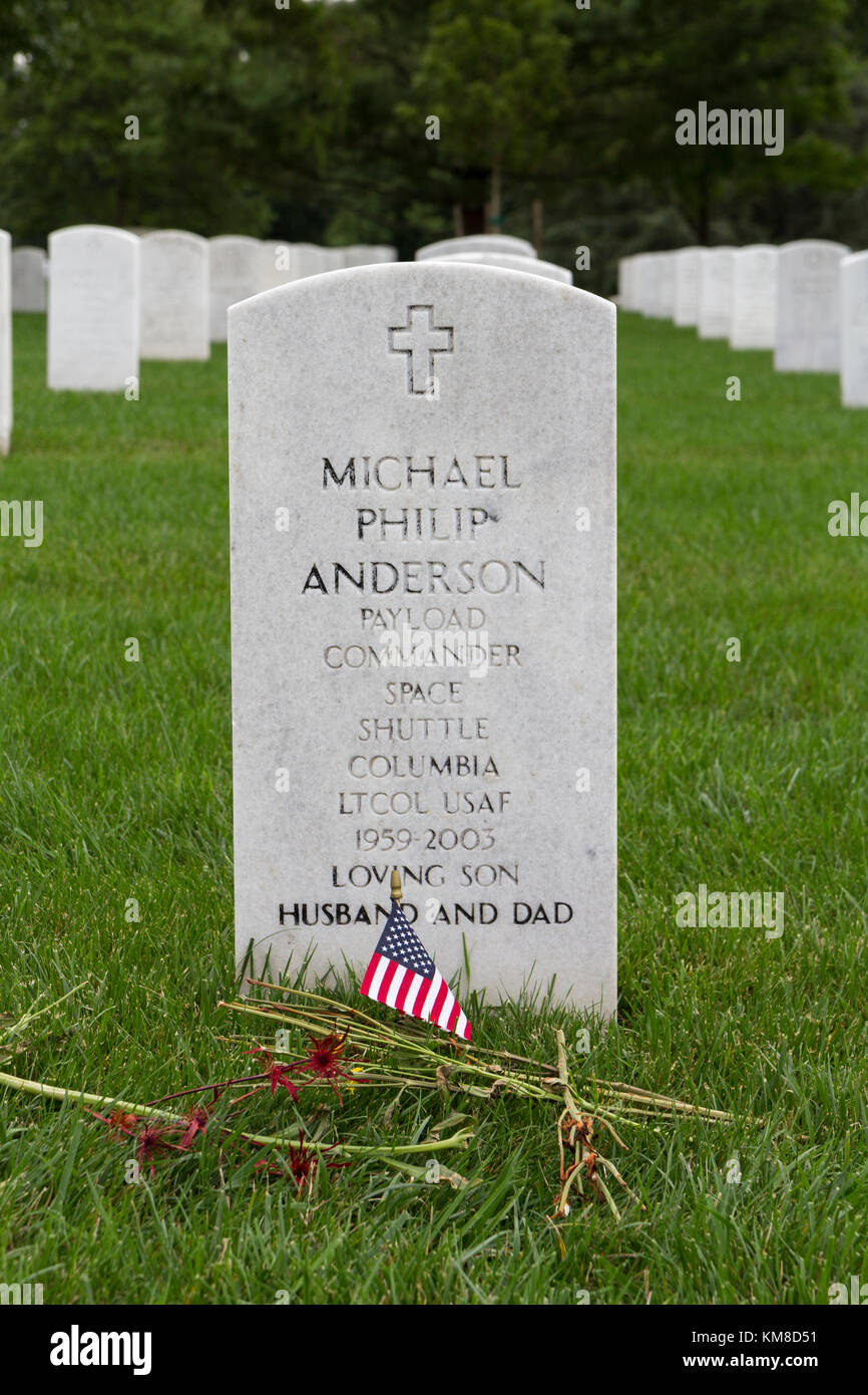 La tomba di Michael Philip Anderson, membro dello Space Shuttle Columbia, il Cimitero Nazionale di Arlington, Virginia, Stati Uniti. Foto Stock