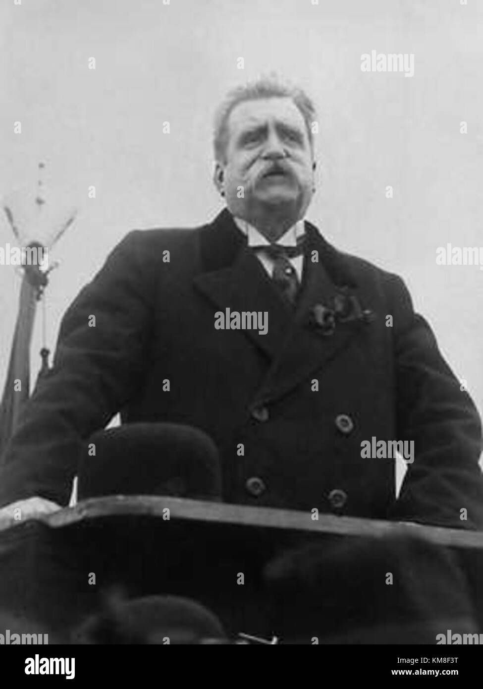 Hjalmar Branting era un importante politico e statista svedese, noto per il suo ruolo nella fondazione del Partito Socialdemocratico di Svezia e per i suoi contributi alla politica svedese e alla diplomazia internazionale. Foto Stock