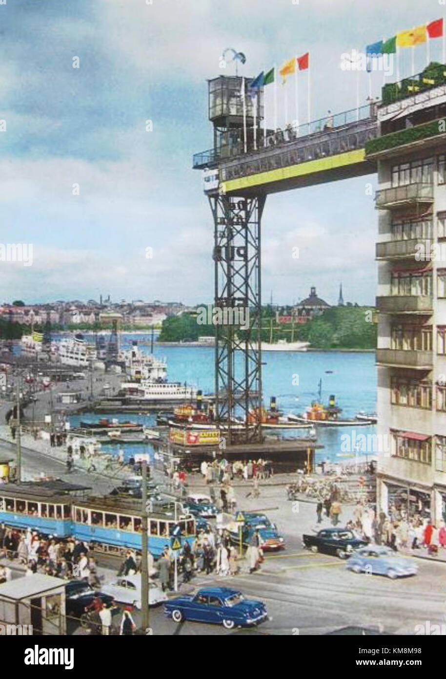 Katarinahissen, un ascensore storico a Stoccolma, Svezia, è stato costruito nel 1883 ed è un importante punto di riferimento architettonico e turistico che offre vedute panoramiche della città. Foto Stock