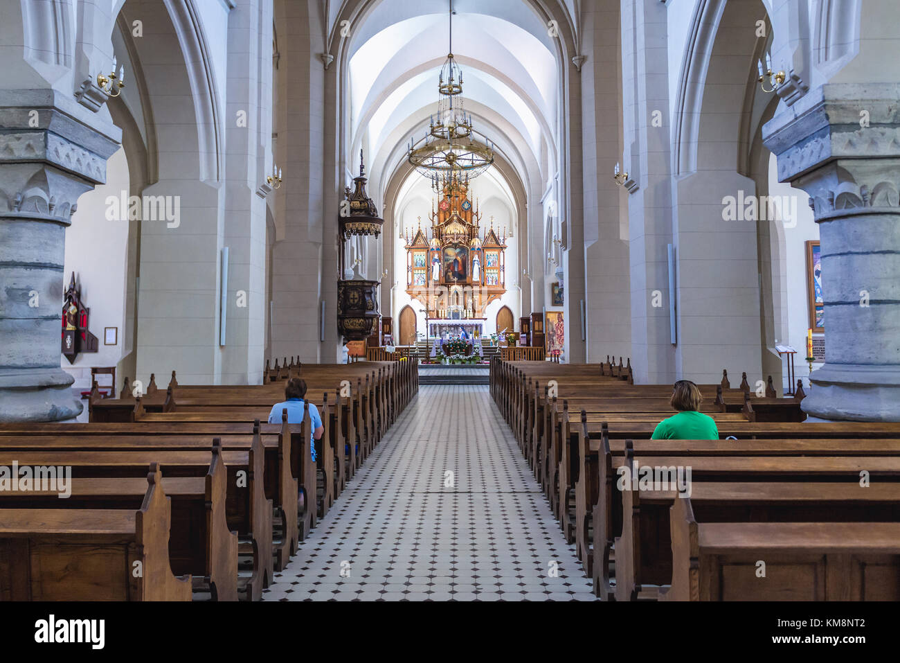 Interno della Chiesa cattolica romana di San Stanislao nella città di Chortkiv a Ternopil Oblast dell'Ucraina occidentale Foto Stock