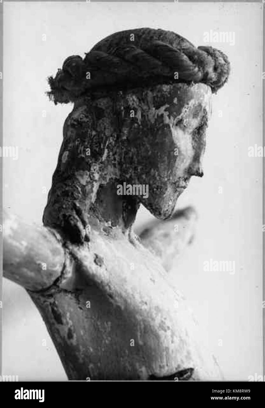 La chiesa di Lenhovda (Lenhovda kyrka) è una chiesa storica situata nella città di Lenhovda, Svezia. Conosciuta per il suo design architettonico e il suo ruolo nella comunità locale, è un importante punto di riferimento religioso e culturale. Foto Stock