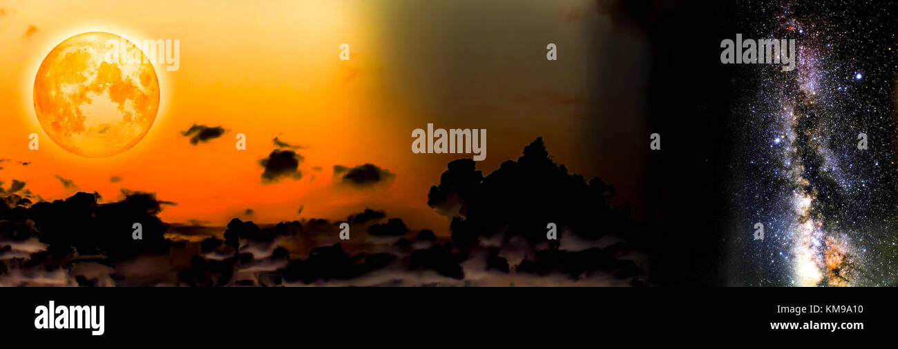 Parnorama di notte la sfocatura cloud cielo e luna di sangue, gli elementi di questa immagine fornita dalla NASA Foto Stock