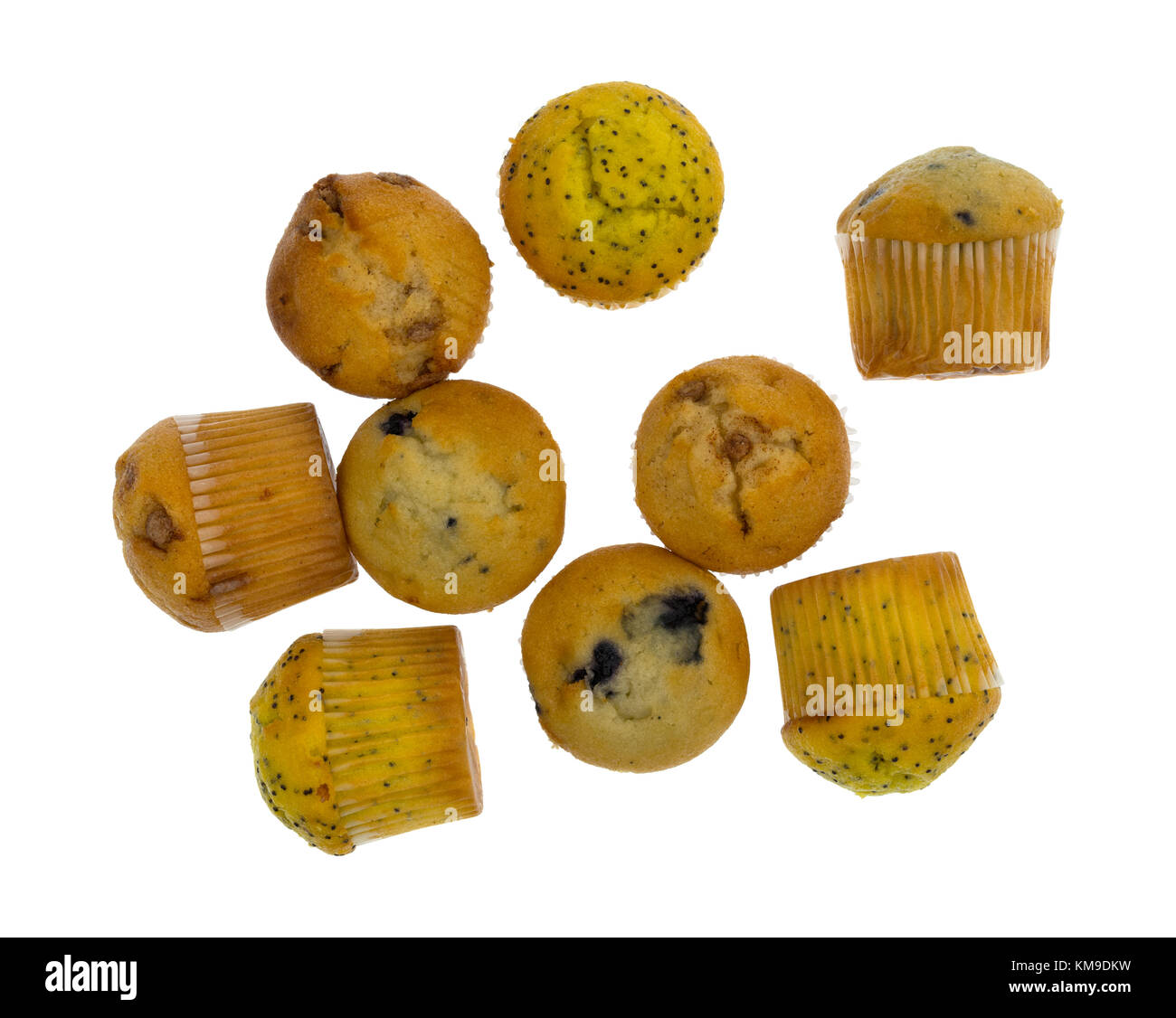 Vista dall'alto di un gruppo assortiti di formato del morso di limone semi di papavero, mirtillo e apple spice muffin isolato su uno sfondo bianco. Foto Stock
