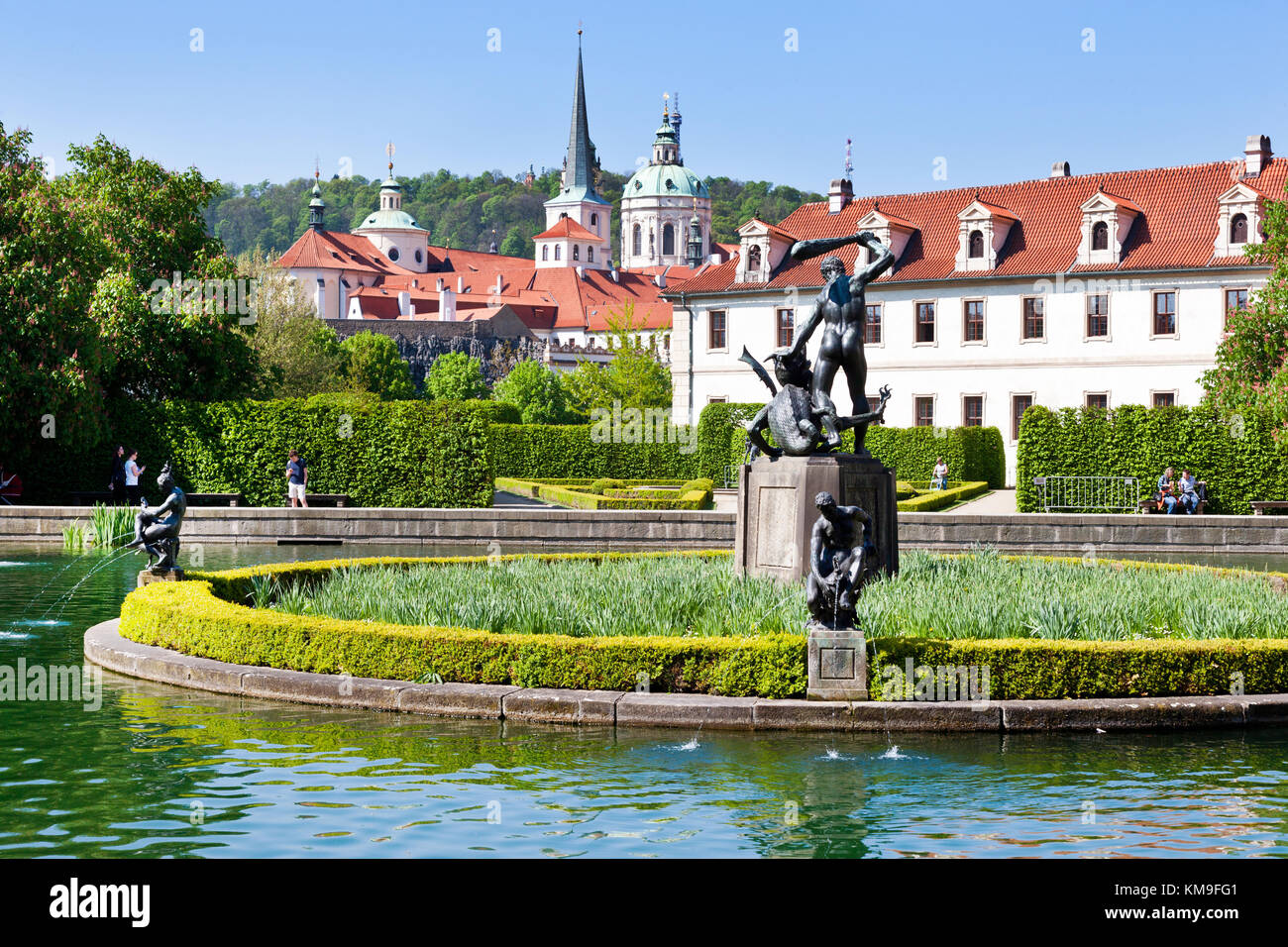 Giardini di wallenstein, statua di Ercole, Palazzo Wallenstein - lesser (UNESCO), Praga, Repubblica ceca Foto Stock