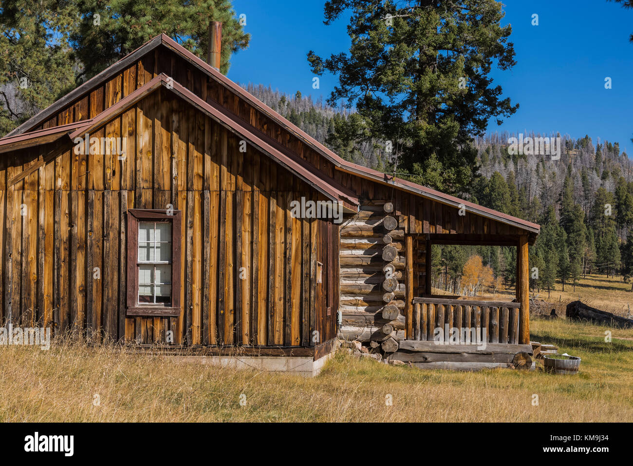 Ranch storico edificio a Valles Grande all'interno di Valles Caldera National Preserve, a preservare gestito dal National Park Service, Nuovo Messico, STATI UNITI D'AMERICA Foto Stock