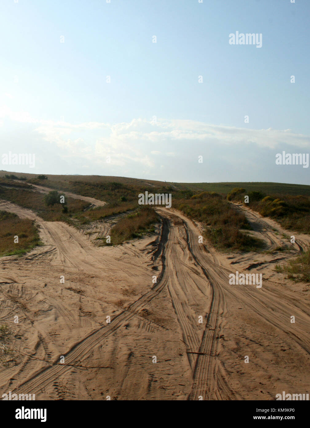 Le strade di sabbia che conduce a Ponta do Oura, Mozambico Foto Stock