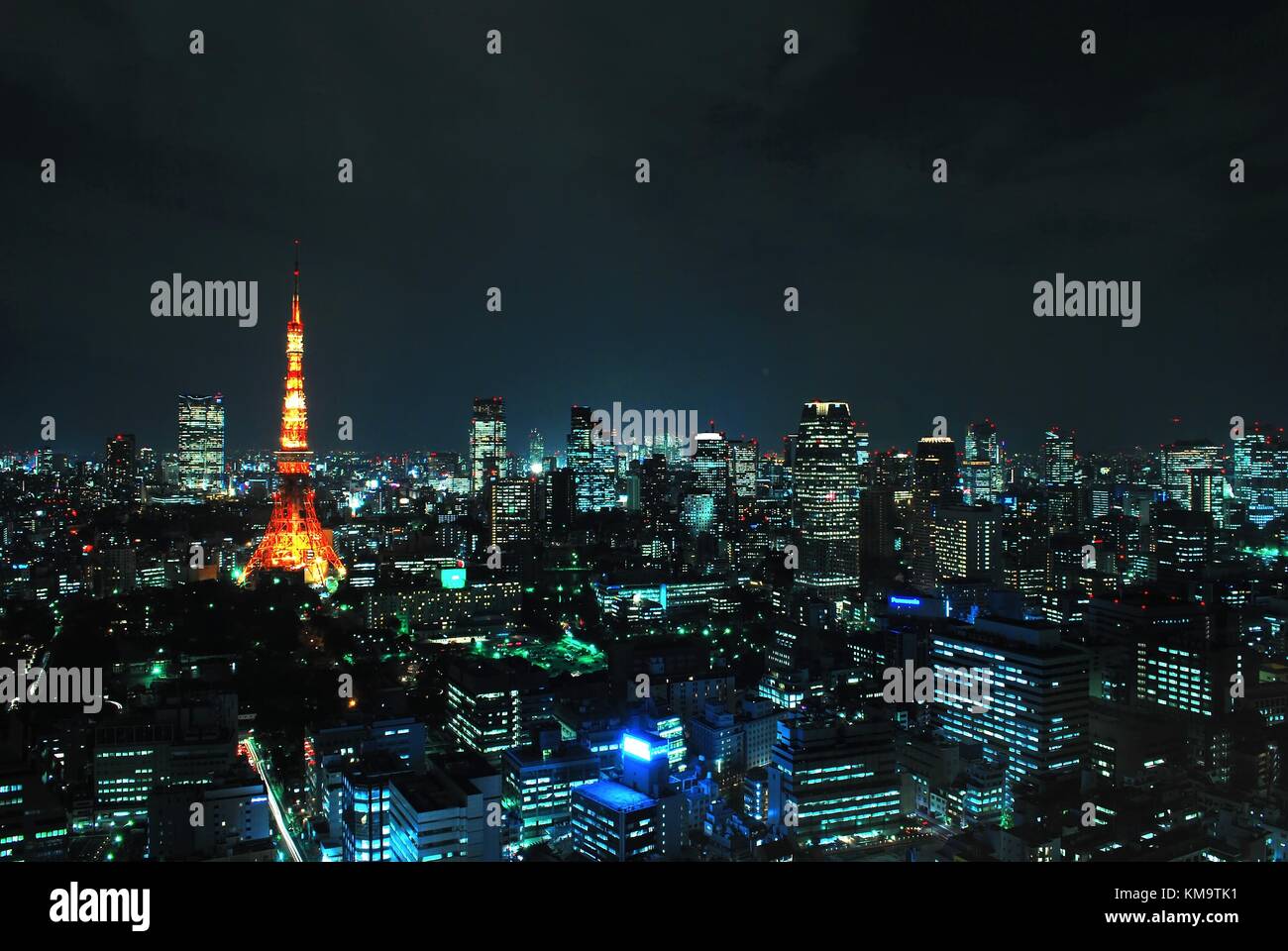 Vista notturna di Tokyo Metropolitan City, una città che non dorme mai. Foto Stock