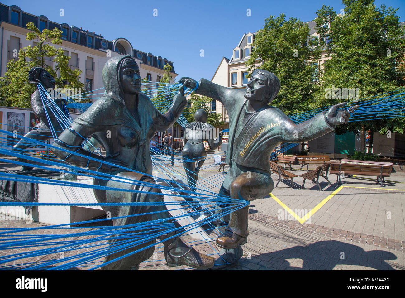 Un gruppo di sculture a theathre square, città di Lussemburgo, Lussemburgo, Europa Foto Stock
