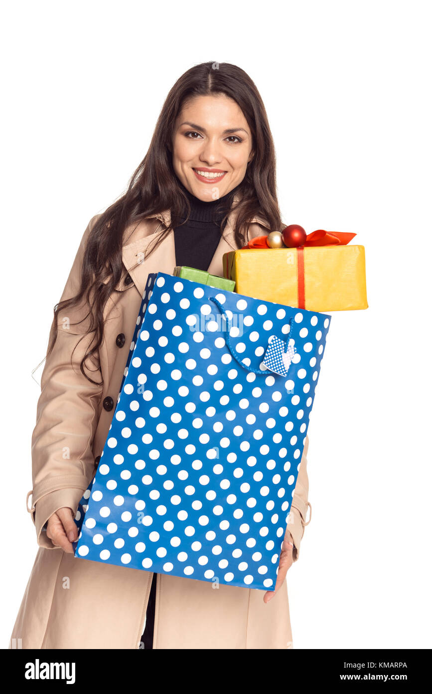 Donna con borsa da shopping e regali Foto Stock