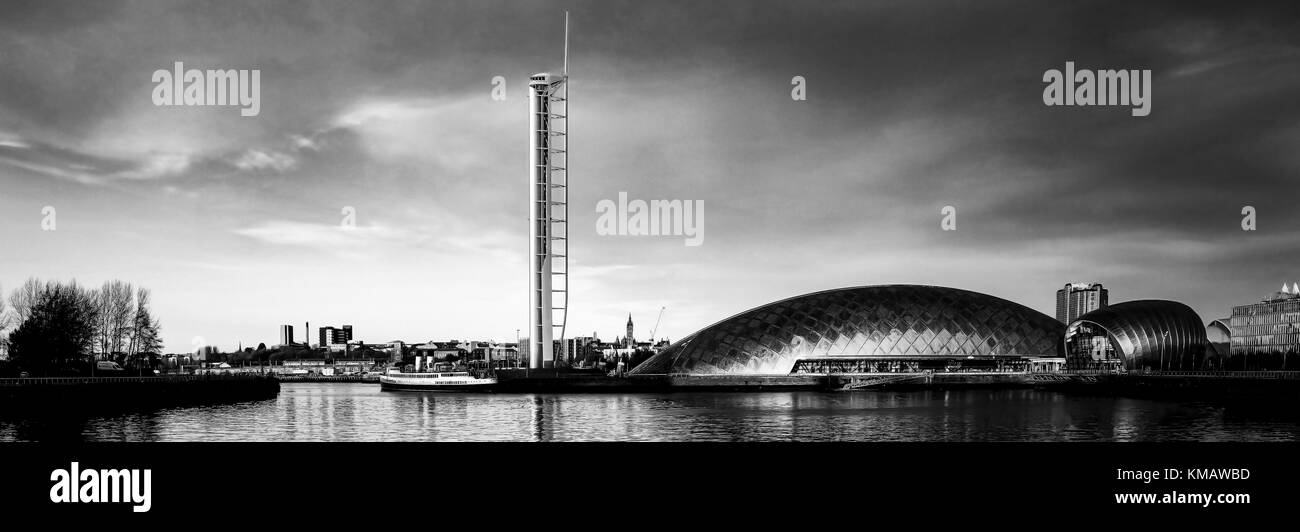 Una vista del fiume Clyde, che include il Glasgow Science Centre. Foto Stock