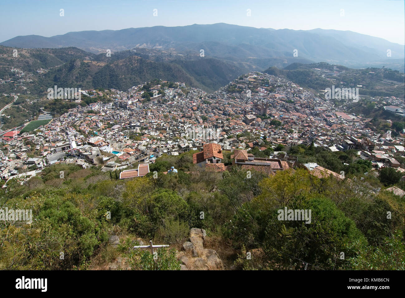 Vista panoramica della città, tra cui il centro storico. taxco, Guerrero, Messico. Foto Stock
