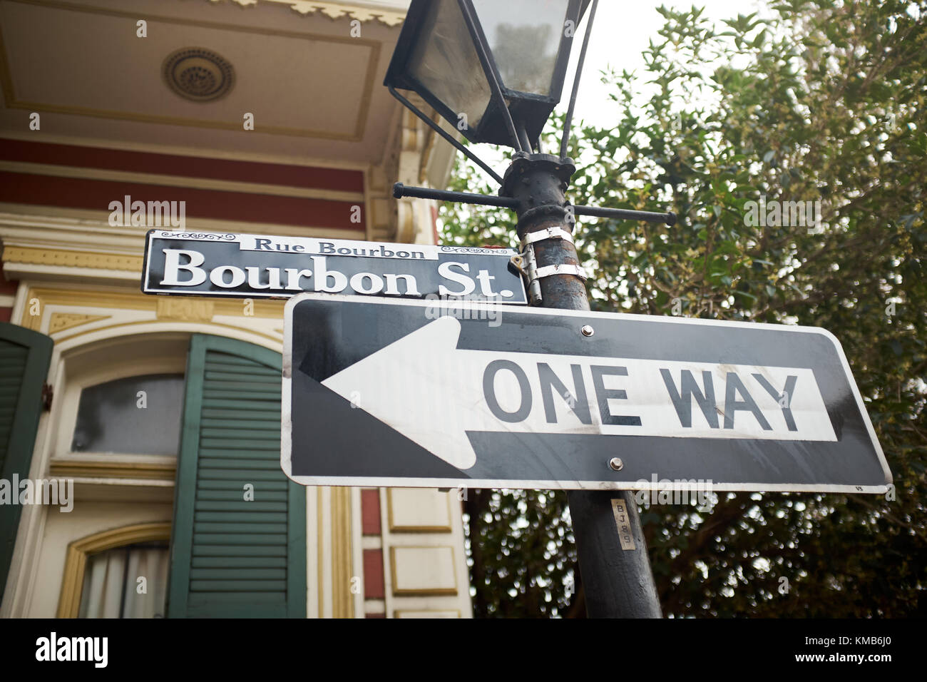 Bourbon Street segno nel quartiere francese di new orleans, in Louisiana, Stati Uniti d'America con una freccia Foto Stock